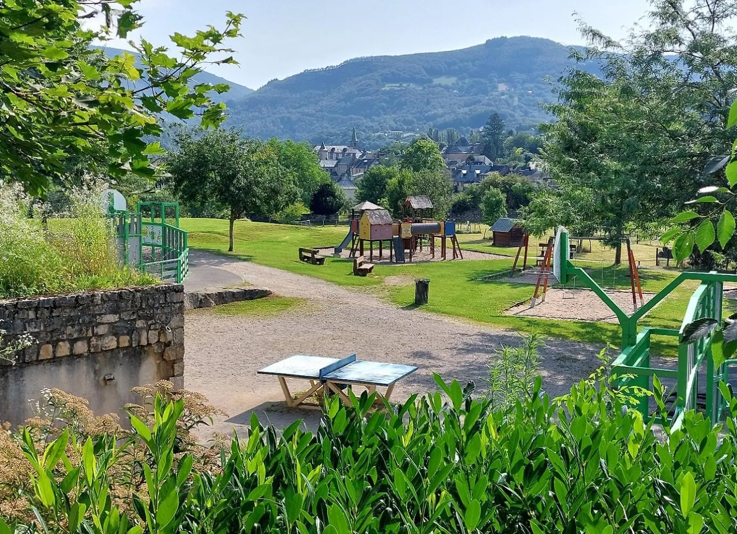 Apartament Chez Maika Et Etienne Saint-Geniez-dʼOlt 0*,