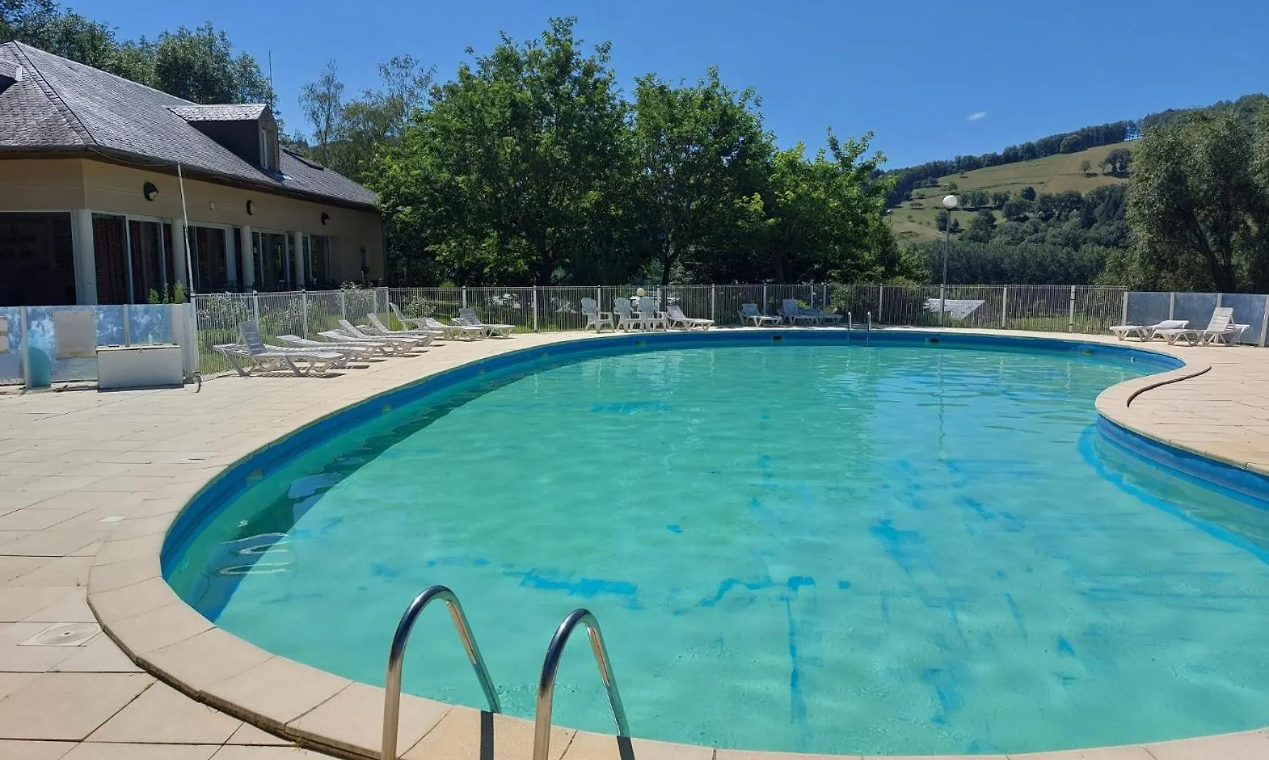 Apartament Chez Maika Et Etienne Saint-Geniez-dʼOlt