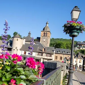 Hébergement de vacances Geniez D'olt Jolie T2 Aménagée Et équipée Village Goelia 2 Piscines Chauffées, Saint-Geniez-dʼOlt